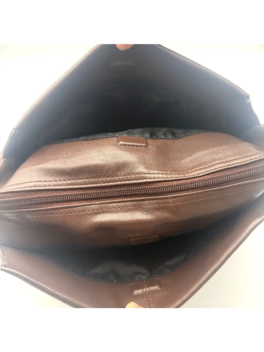 Stone Mountain Brown Leather Crossbody Shoulder Bag Organizer Purse Zip Pocket